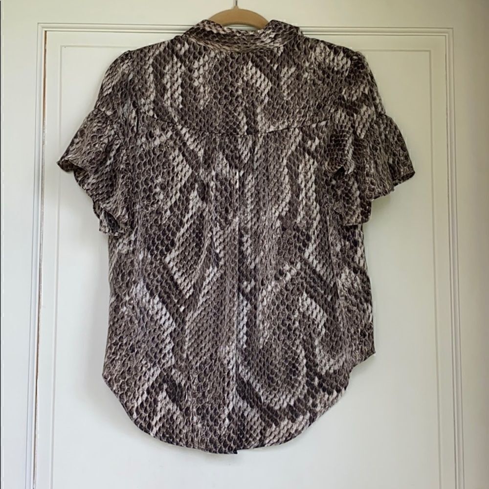 Pretty Flutter Sleeve Button Front Blouse - Picture 5 of 5